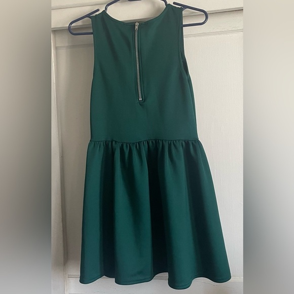 Divided By H&M Green Dress. Pre-Owned. - Picture 2 of 5